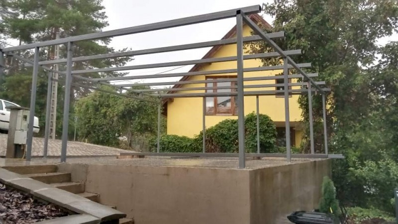 Lakatos szerkezetek Garázst építünk Csobánkán acél szerkezetből